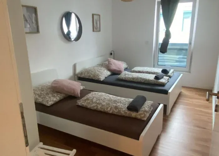 דירה Modern 2-bedroom With Free Parking *
