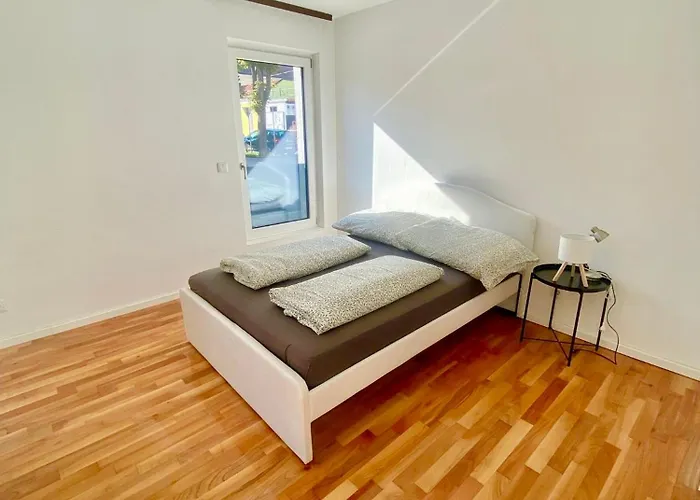Modern 2-bedroom With Free Parking