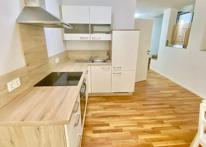 Modern 2-bedroom With Free Parking *