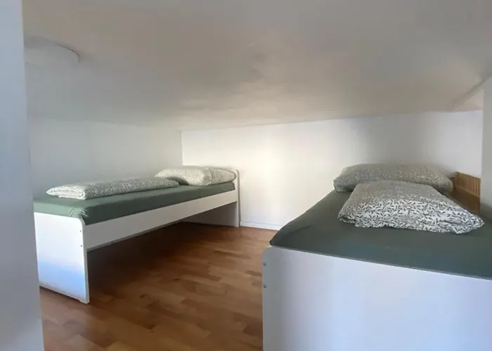 Modern 2-bedroom With Free Parking וינה